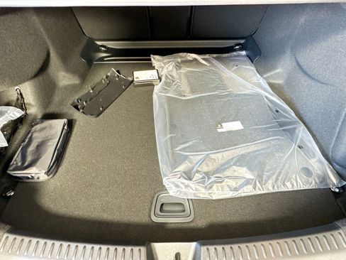 New 2026 Mercedes-Benz E 350 Sedan image 24