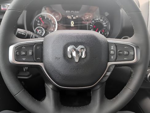 Used 2025 RAM 1500 Big Horn AWD/4WD image 18