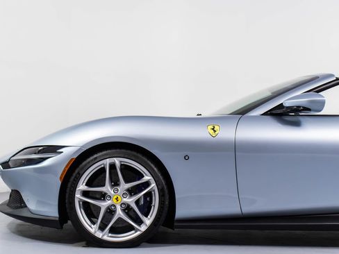 Certified 2025 Ferrari Roma Spider RWD image 28