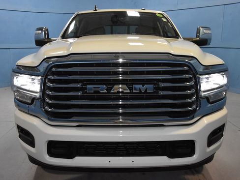 Used 2024 RAM 2500 Limited AWD/4WD image 24