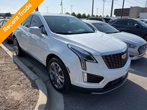 Used 2025 Cadillac XT5 Premium Luxury w/ Technology Package image 2