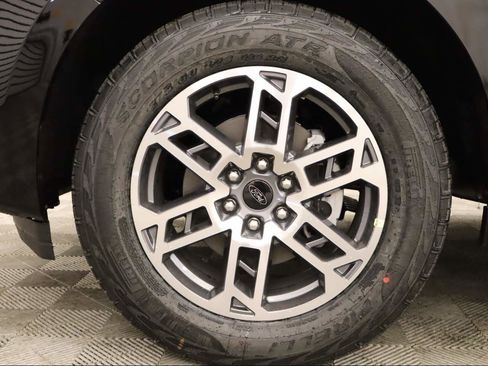 New 2026 Ford Expedition Active image 6