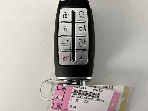 Used 2023 Genesis GV70 2.5T w/ Advanced Package image 24