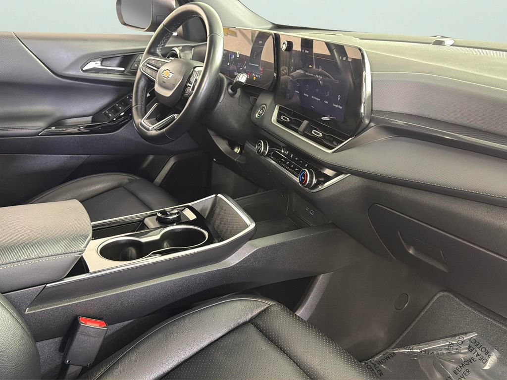 Used 2026 Chevrolet Equinox LT FWD image 34