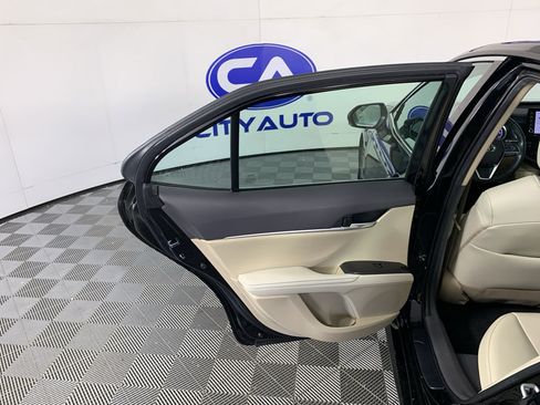 Used 2023 Toyota Camry XLE w/ Cold Weather Package FWD image 30