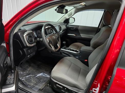 Used 2022 Toyota Tacoma SR5 image 15