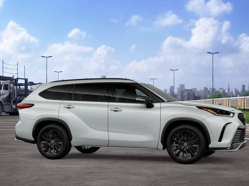 New 2026 Toyota Highlander XSE AWD/4WD image 13