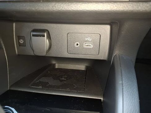 Certified 2025 Nissan Versa SV FWD image 28