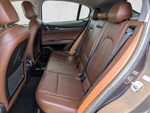 Used 2018 Alfa Romeo Stelvio Ti image 18