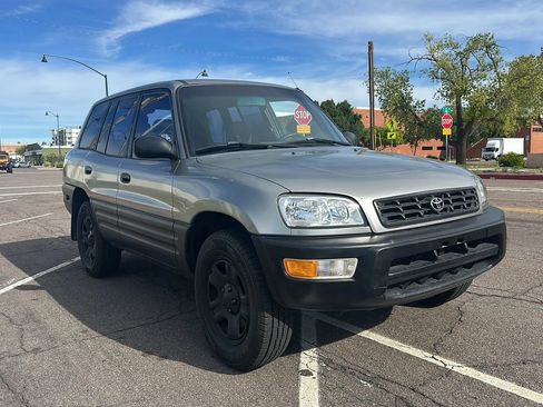 Used 1999 Toyota RAV4 2WD 4-Door image 13