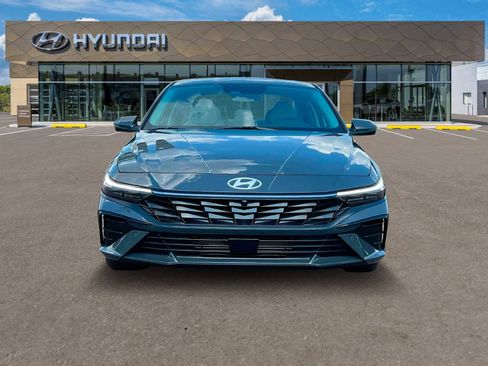 New 2025 Hyundai Elantra Limited image 12