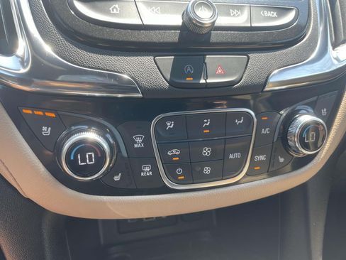 Used 2024 Chevrolet Equinox Premier AWD/4WD image 29