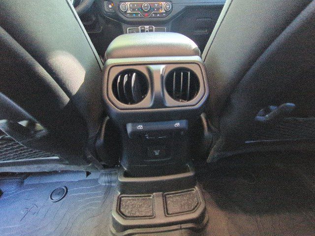 Used 2024 Jeep Wrangler Unlimited Rubicon 4xe w/ Capability Package AWD/4WD image 29