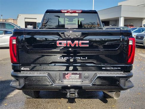 New 2026 GMC Sierra 2500 Denali w/ Denali Reserve Package image 4
