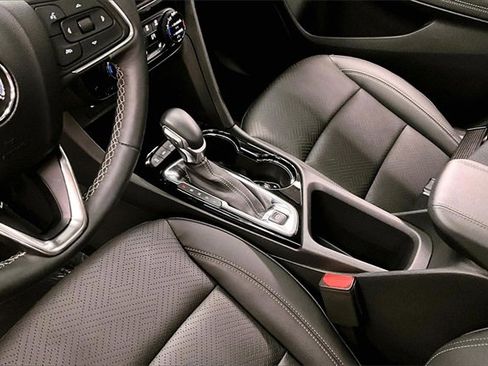 Used 2023 Buick Encore GX Essence w/ Experience Buick Package image 13