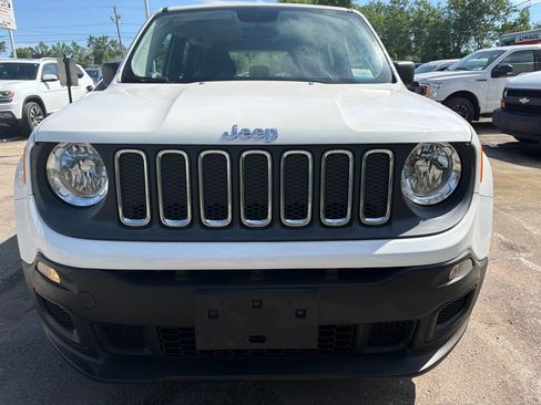 Used 2015 Jeep Renegade Sport w/ Power & Air Group FWD image 2
