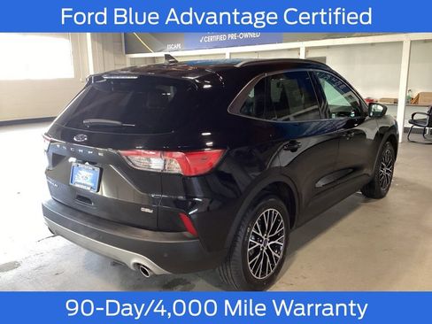 Used 2022 Ford Escape Titanium image 7