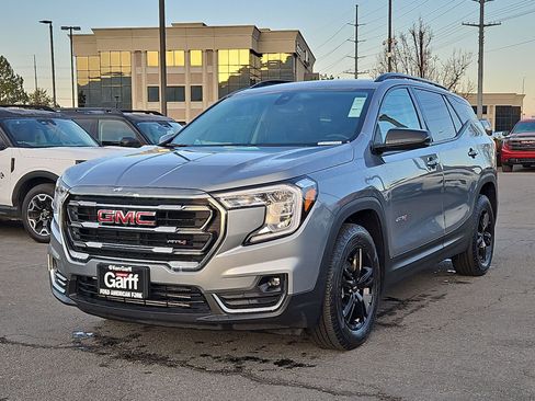 Used 2024 GMC Terrain AT4 image 10