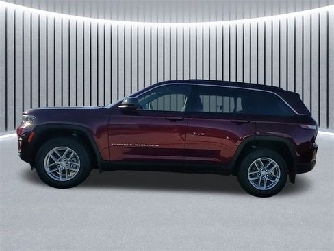 New 2025 Jeep Grand Cherokee Laredo X w/ Luxury Tech Group I image 5