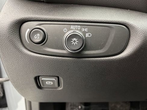 Used 2025 Chevrolet Blazer LT w/ Convenience Package image 24