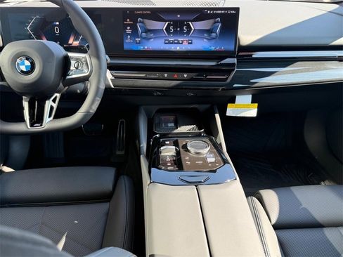 New 2026 BMW 530i xDrive w/ M Sport Package image 6