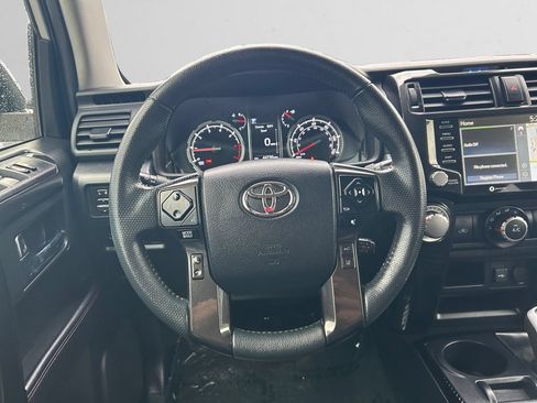 Used 2020 Toyota 4Runner TRD Off-Road Premium w/ Moonroof Package AWD/4WD image 13
