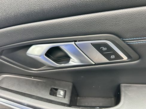 Used 2019 BMW 330i xDrive Sedan w/ M Sport Package image 35