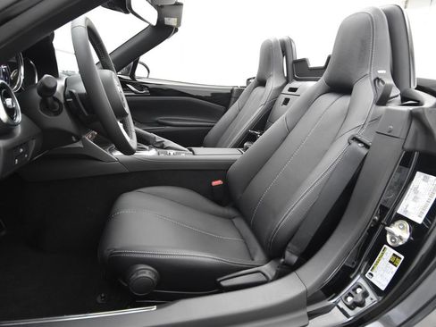 Certified 2025 MAZDA MX-5 Miata Grand Touring RWD image 25
