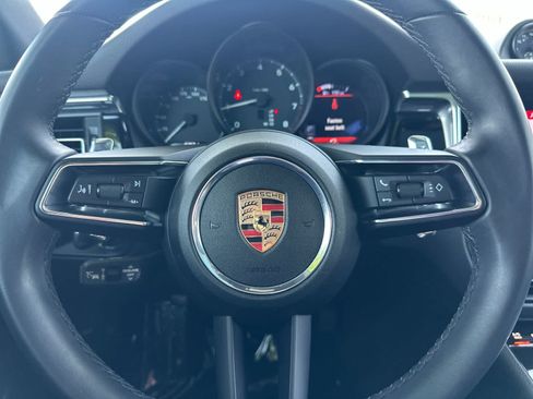 Certified 2025 Porsche Macan AWD/4WD image 25
