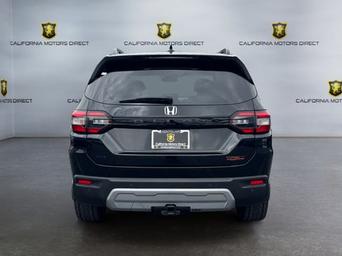 Used 2023 Honda Pilot TrailSport image 4