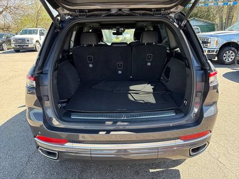 Used 2023 Jeep Grand Cherokee Summit w/ Advanced Protech Group IV AWD/4WD image 34