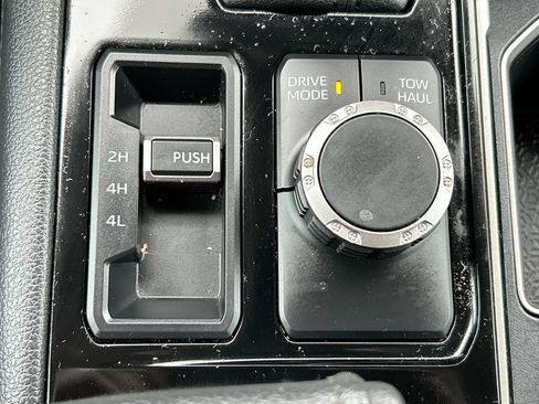 Used 2024 Toyota Tundra Limited AWD/4WD image 36