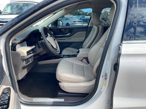 Used 2022 Lincoln Corsair Standard w/ Equipment Group 101A image 12