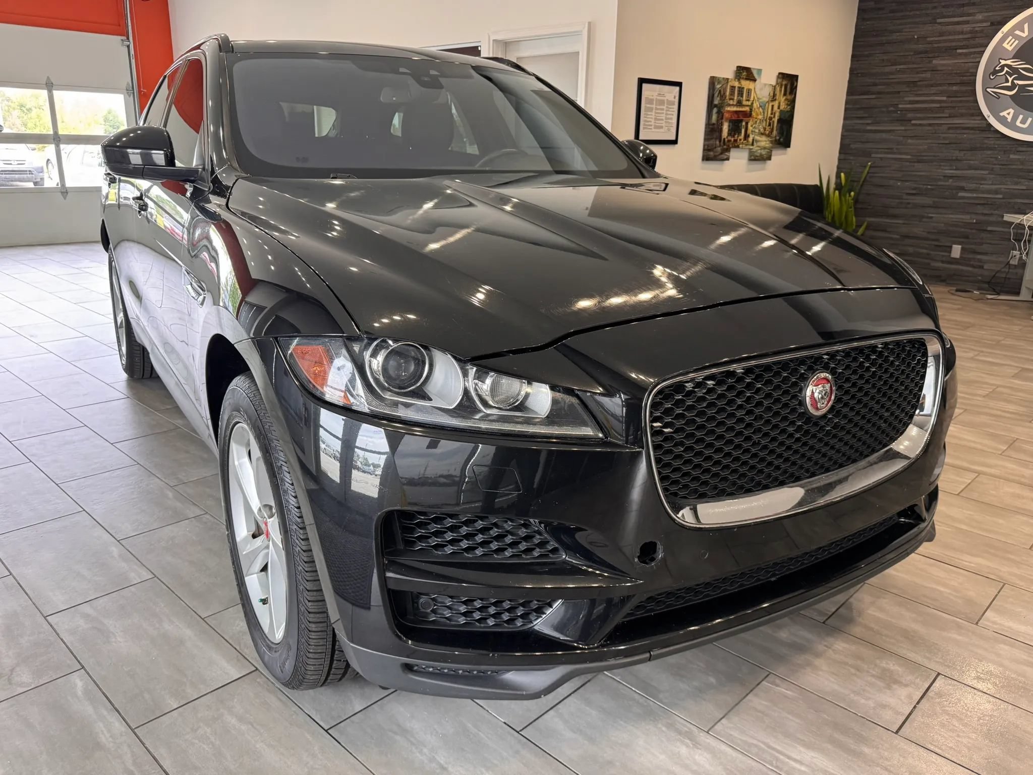 Used 2017 Jaguar F-PACE Premium AWD/4WD image 1