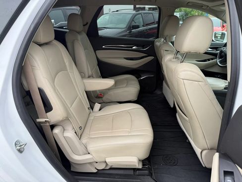 Used 2020 Buick Enclave Essence w/ Sound and Sites Package AWD/4WD image 36