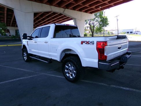 Used 2019 Ford F250 Lariat w/ Lariat Ultimate Package AWD/4WD image 8