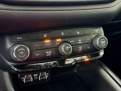 Used 2022 Dodge Durango R/T w/ Blacktop Package image 19