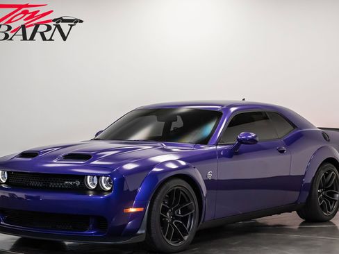 Used 2023 Dodge Challenger SRT Hellcat image 1