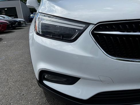 Used 2019 Buick Encore Essence FWD image 9