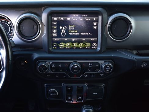 Used 2021 Jeep Wrangler Sport S image 25