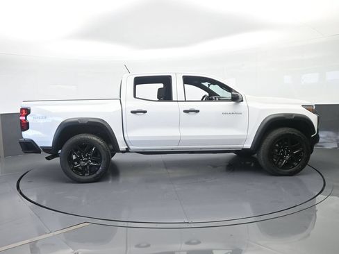 Used 2025 Chevrolet Colorado Trail Boss AWD/4WD image 7