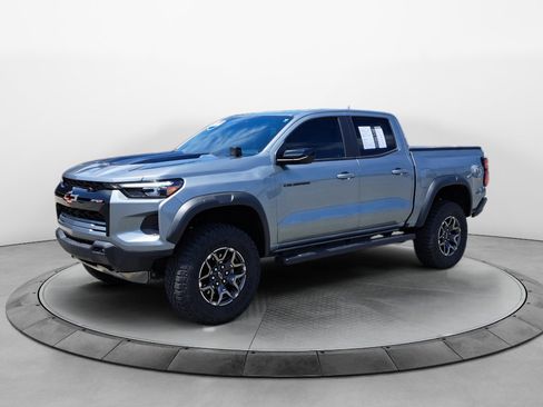 Certified 2024 Chevrolet Colorado ZR2 w/ ZR2 Convenience Package III AWD/4WD image 3