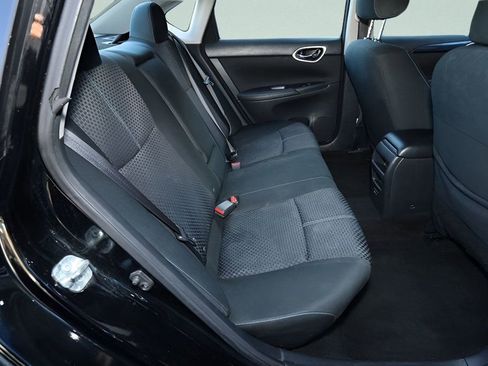 Used 2019 Nissan Sentra SR image 13