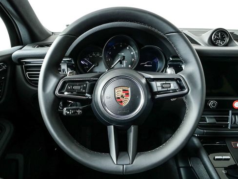 New 2026 Porsche Macan image 10