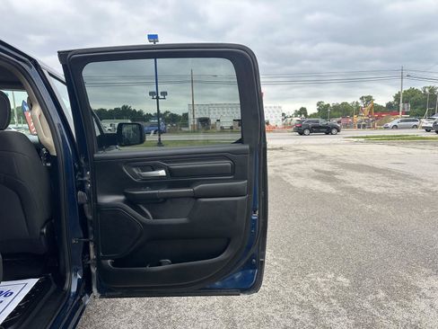 Used 2019 RAM 1500 Tradesman w/ SXT Appearance Group AWD/4WD image 23