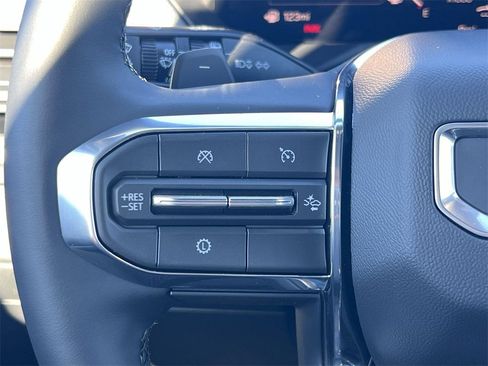 New 2026 GMC Acadia Elevation image 13