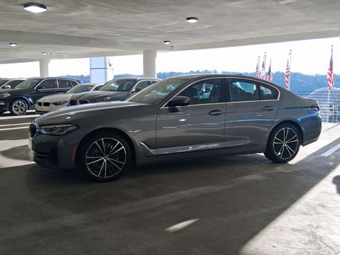 Certified 2023 BMW 540i w/ Executive Package image 9