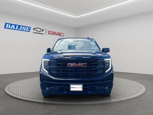New 2026 GMC Sierra 1500 Elevation image 3
