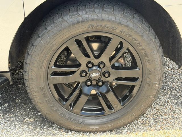 Used 2022 Ford Expedition Max Limited AWD/4WD image 10