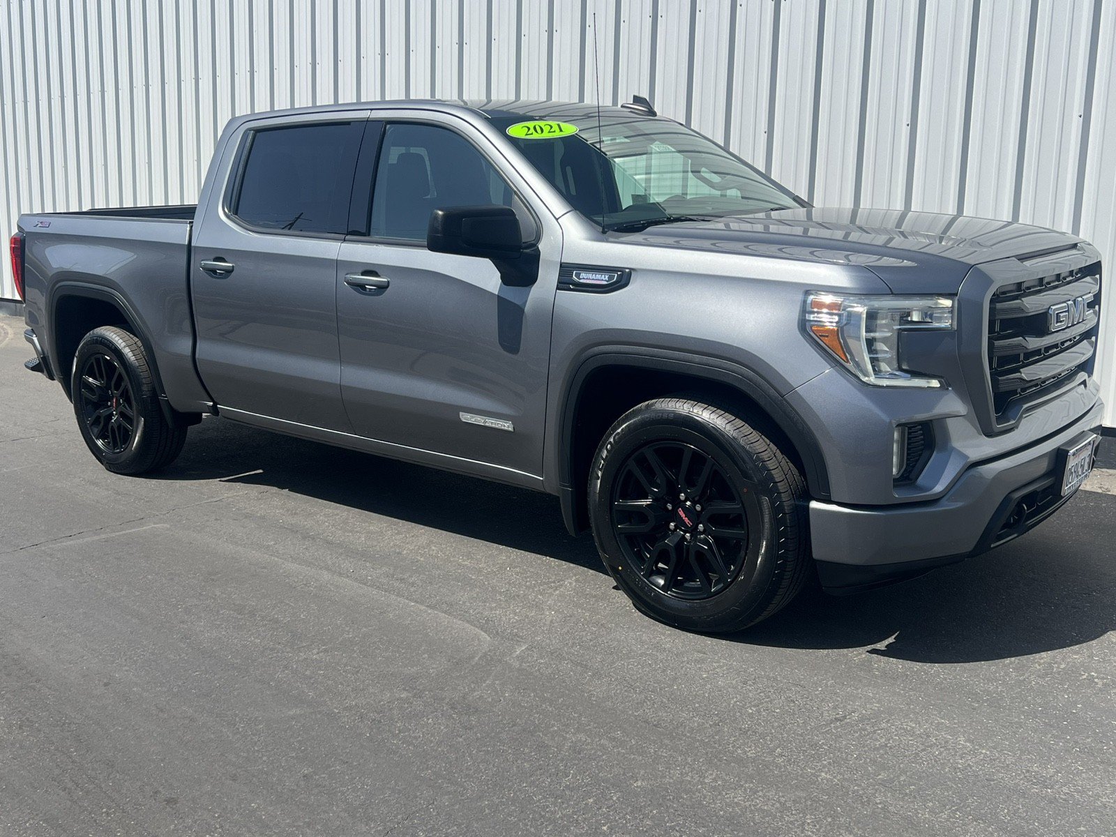 Used 2021 GMC Sierra 1500 Elevation w/ LPO, Elevation Black Package AWD/4WD image 8